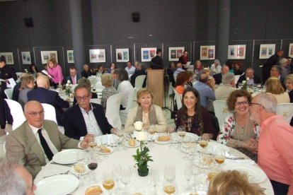 El Salón Social alhameño ha acogido el acto, con presencia de destacadas personalidades