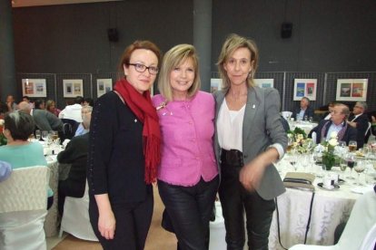 El Salón Social alhameño ha acogido el acto, con presencia de destacadas personalidades