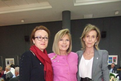 El Salón Social alhameño ha acogido el acto, con presencia de destacadas personalidades