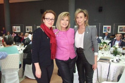 El Salón Social alhameño ha acogido el acto, con presencia de destacadas personalidades