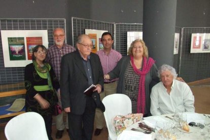 El Salón Social alhameño ha acogido el acto, con presencia de destacadas personalidades