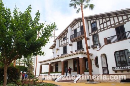 La Voz de Almería recorre las siete salas que forman del Museo de Arte Doña Pakyta horas antes de su apertura. Fotos: Juan Sánchez.