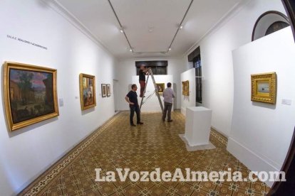 La Voz de Almería recorre las siete salas que forman del Museo de Arte Doña Pakyta horas antes de su apertura. Fotos: Juan Sánchez.