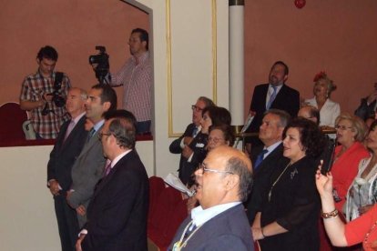 Los hermanos Manuel y Ángel López Jerez rememoran su Romería entre rezos y cánticos. Fotos: JA BARRIOS