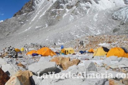 Eduardo Ibero regresa tras vivir ser testigo del terremoto de Nepal.