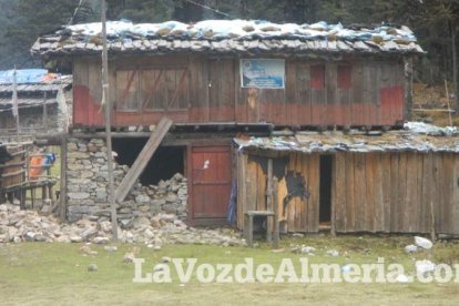 Eduardo Ibero regresa tras vivir ser testigo del terremoto de Nepal.