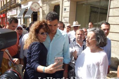 El secretario general del PSOE, Pedro Sánchez, respalda la candidatura de Juan Carlos Pérez Navas en Almería.