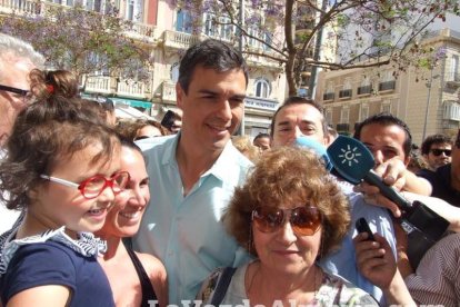 El secretario general del PSOE, Pedro Sánchez, respalda la candidatura de Juan Carlos Pérez Navas en Almería.
