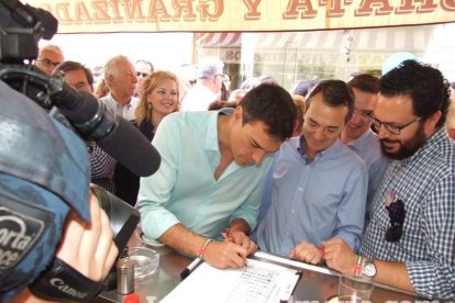 El secretario general del PSOE, Pedro Sánchez, respalda la candidatura de Juan Carlos Pérez Navas en Almería.