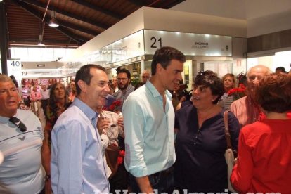 El secretario general del PSOE, Pedro Sánchez, respalda la candidatura de Juan Carlos Pérez Navas en Almería.