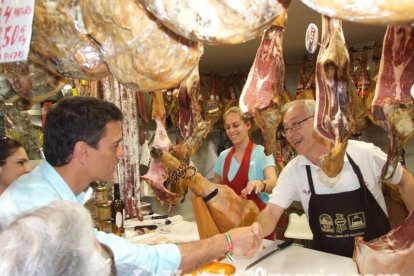 El secretario general del PSOE, Pedro Sánchez, respalda la candidatura de Juan Carlos Pérez Navas en Almería.