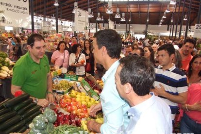 El secretario general del PSOE, Pedro Sánchez, respalda la candidatura de Juan Carlos Pérez Navas en Almería.