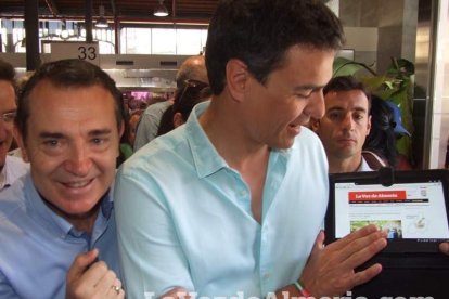 El secretario general del PSOE, Pedro Sánchez, respalda la candidatura de Juan Carlos Pérez Navas en Almería.
