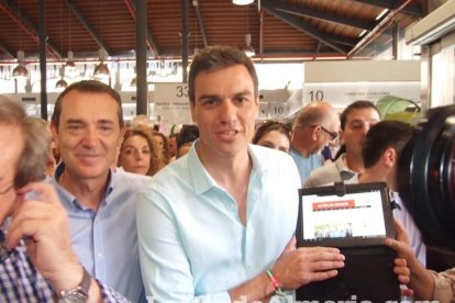 El secretario general del PSOE, Pedro Sánchez, respalda la candidatura de Juan Carlos Pérez Navas en Almería.
