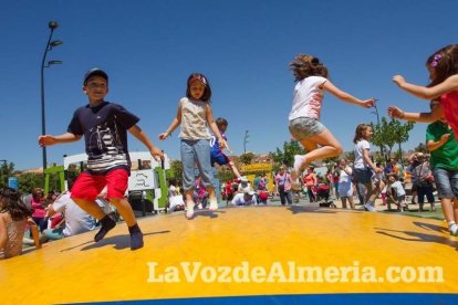 Gran fiesta con motivo del Día de la Familia en el Parque de las Familias de la capital.