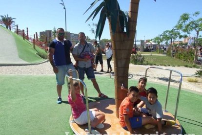 Gran fiesta con motivo del Día de la Familia en el Parque de las Familias de la capital.