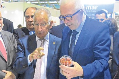 Inauguración de la feria agrícola Infoagro Exhibition con la presencia del consejero de la Junta de Andalucía, José Sánchez Maldonado.
