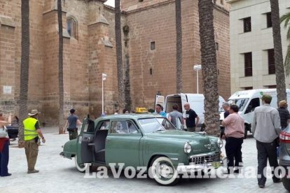 Rodaje de la producción alemana Der General en la Plaza de la Catedral, Plaza Emilio Cazard y la Escuela de Artes.