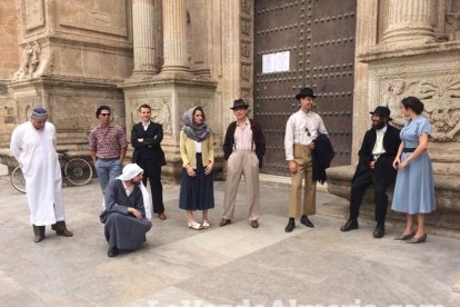 Rodaje de la producción alemana Der General en la Plaza de la Catedral, Plaza Emilio Cazard y la Escuela de Artes.