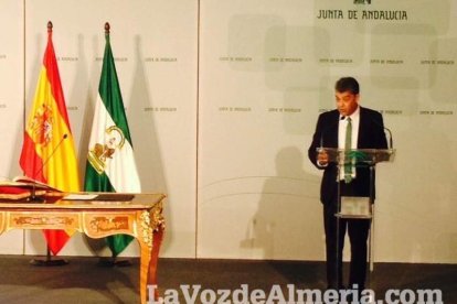 Carmelo Rodríguez toma posesión como nuevo rector de la Universidad de Almería.