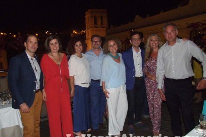 Inicio de la temporada estival en la Costa de Almería con una fiesta organizada por Viajes El Corte Inglés.