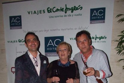 Inicio de la temporada estival en la Costa de Almería con una fiesta organizada por Viajes El Corte Inglés.