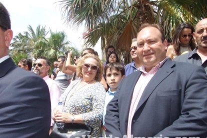 300 civiles juran bandera en el Día de las Fuerzas Armadas en la Rambla de Almería.