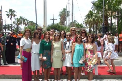 300 civiles juran bandera en el Día de las Fuerzas Armadas en la Rambla de Almería.