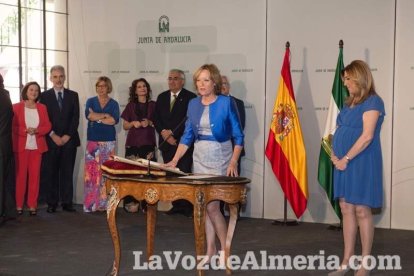 Toma de posesión de Mari Carmen Ortiz como nueva consejera de Agricultura de la Junta de Andalucía.
