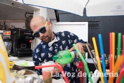 Todas las imágenes de la fiesta 40 en la sala Caramelo de Aguadulce.