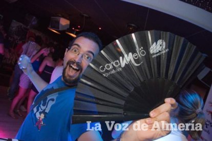 Todas las imágenes de la fiesta 40 en la sala Caramelo de Aguadulce.