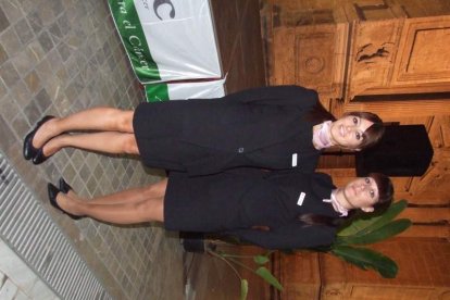 La Plaza de la Catedral se llena con la solidaridad de los almerienses, la Junta Provincial de la AECC reúne a toda la sociedad para lucha