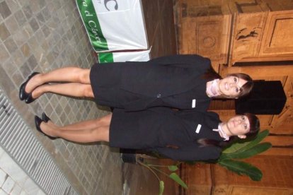 La Plaza de la Catedral se llena con la solidaridad de los almerienses, la Junta Provincial de la AECC reúne a toda la sociedad para lucha