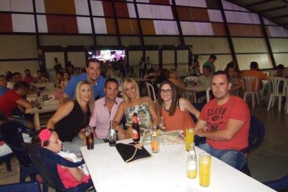 El Pabellón Ferial ha acogido la apertura de las fiestas con la lectura del Pregón pronunciado por el alcalde. Fotos: JA BARRIOS