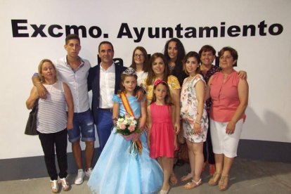 El Pabellón Ferial ha acogido la apertura de las fiestas con la lectura del Pregón pronunciado por el alcalde. Fotos: JA BARRIOS