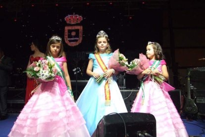 El Pabellón Ferial ha acogido la apertura de las fiestas con la lectura del Pregón pronunciado por el alcalde. Fotos: JA BARRIOS