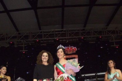 El Pabellón Ferial ha acogido la apertura de las fiestas con la lectura del Pregón pronunciado por el alcalde. Fotos: JA BARRIOS