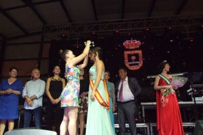 El Pabellón Ferial ha acogido la apertura de las fiestas con la lectura del Pregón pronunciado por el alcalde. Fotos: JA BARRIOS