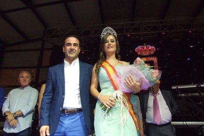 El Pabellón Ferial ha acogido la apertura de las fiestas con la lectura del Pregón pronunciado por el alcalde. Fotos: JA BARRIOS