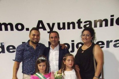 El Pabellón Ferial ha acogido la apertura de las fiestas con la lectura del Pregón pronunciado por el alcalde. Fotos: JA BARRIOS