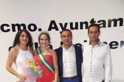 El Pabellón Ferial ha acogido la apertura de las fiestas con la lectura del Pregón pronunciado por el alcalde. Fotos: JA BARRIOS