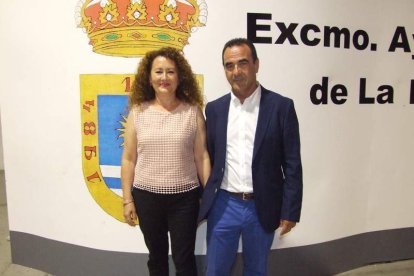 El Pabellón Ferial ha acogido la apertura de las fiestas con la lectura del Pregón pronunciado por el alcalde. Fotos: JA BARRIOS