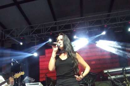 El Pabellón Ferial ha acogido la apertura de las fiestas con la lectura del Pregón pronunciado por el alcalde. Fotos: JA BARRIOS