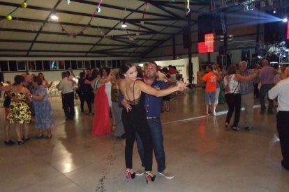 El Pabellón Ferial ha acogido la apertura de las fiestas con la lectura del Pregón pronunciado por el alcalde. Fotos: JA BARRIOS