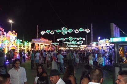 El Pabellón Ferial ha acogido la apertura de las fiestas con la lectura del Pregón pronunciado por el alcalde. Fotos: JA BARRIOS