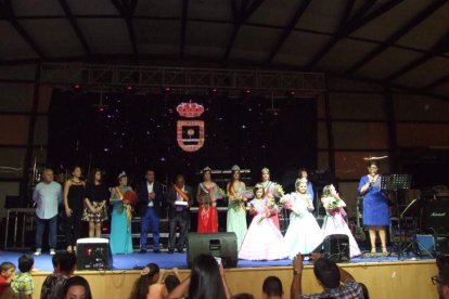 El Pabellón Ferial ha acogido la apertura de las fiestas con la lectura del Pregón pronunciado por el alcalde. Fotos: JA BARRIOS