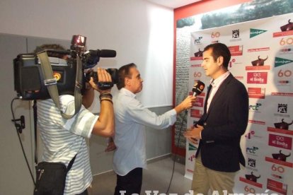 Óscar Martínez presenta la Feria Taurina de Almería, con un ‘Duelo al Sol’, con los espadas almerienses Ruiz Manuel y Torres Jerez