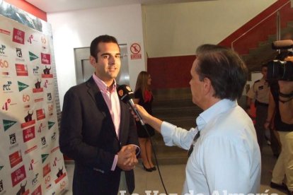 Óscar Martínez presenta la Feria Taurina de Almería, con un ‘Duelo al Sol’, con los espadas almerienses Ruiz Manuel y Torres Jerez