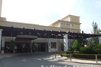 Inaugurado el Curso que organiza el Colegio de Dentistas y la UAL