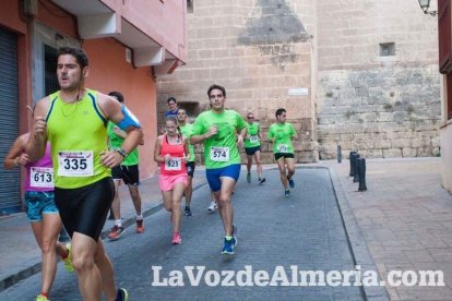 Mil solidarios corren para luchar contra el cáncer